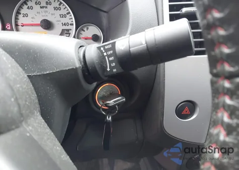 2012 Nissan Frontier Pro-4X из США, поврежденный, VIN 1N6AD0CW7CC464203